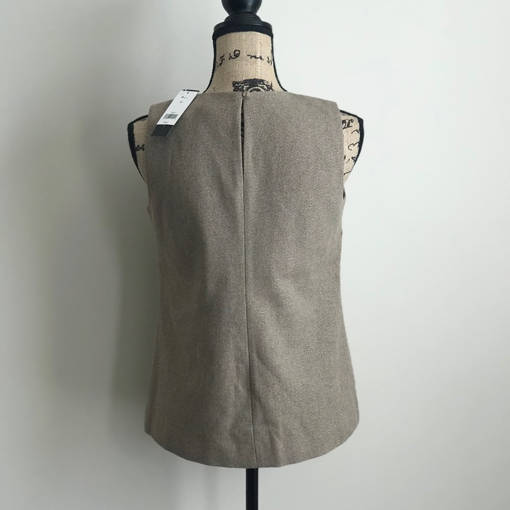 Banana Republic Ruffle Top - Picture 5 of 7